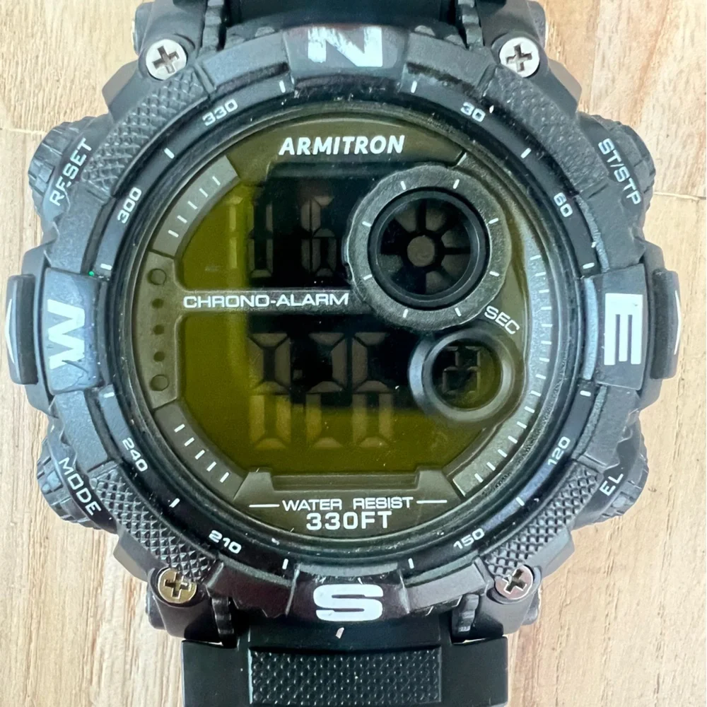 Armitron pro sport chrono alarm digital watch NEW BATTERY